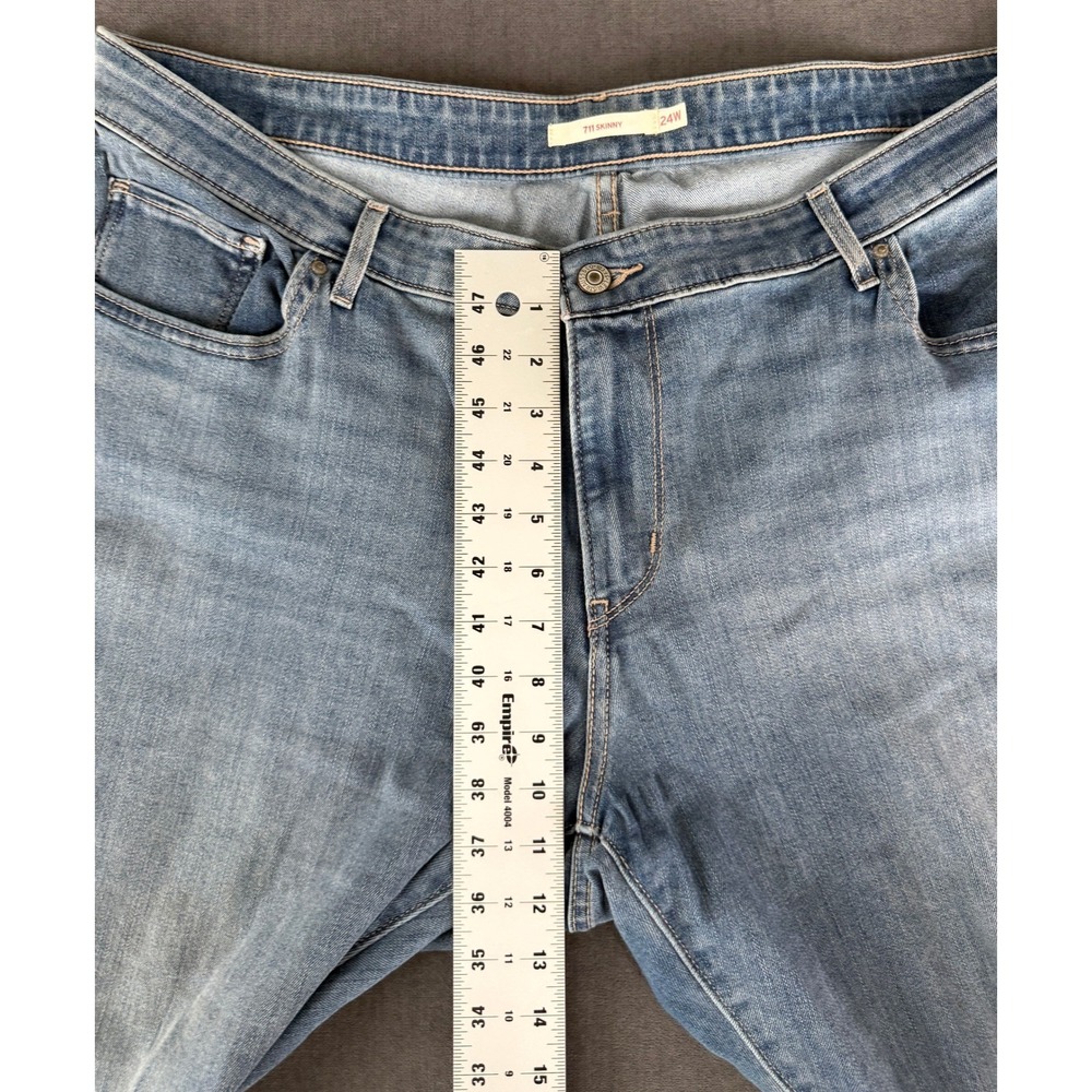 Levis 711 Skinny Jeans Womens 24W Light Wash Distressed Denim Casual Normcore - Picture 8 of 10